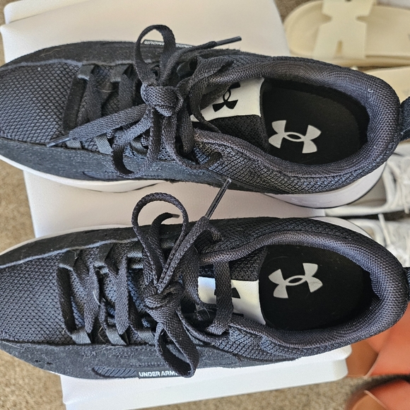 Womens Under Armour Shoes - Picture 4 of 4